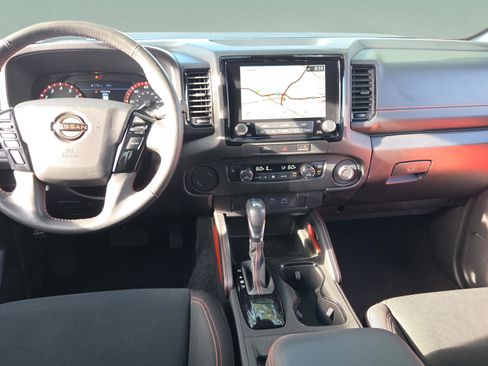 Used 2024 Nissan Frontier Pro-X image 12