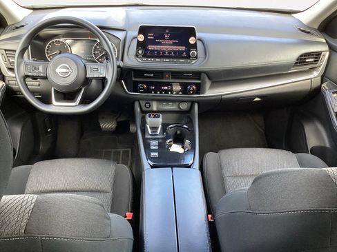 Used 2024 Nissan Rogue SV image 4