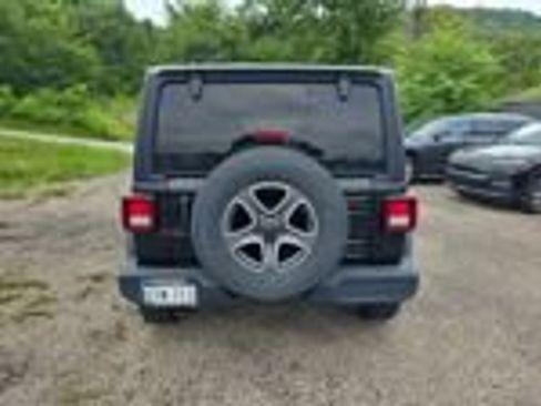 Used 2022 Jeep Wrangler Unlimited Sport AWD/4WD image 9