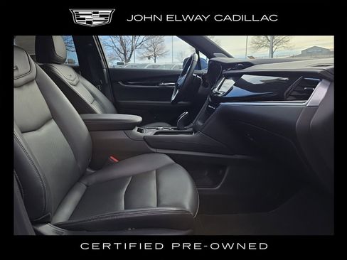 Used 2025 Cadillac XT6 Premium Luxury image 23