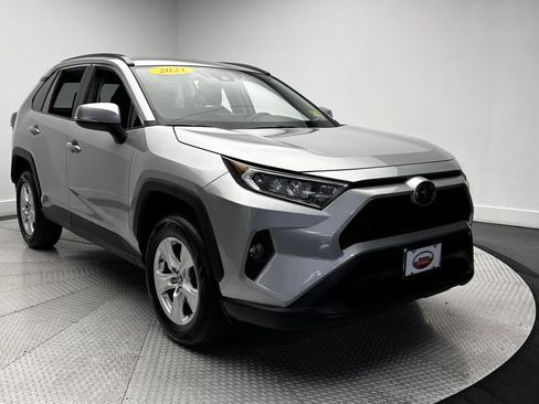 Used 2021 Toyota RAV4 XLE FWD image 39