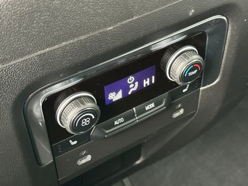 Certified 2024 Chevrolet Suburban Premier image 13