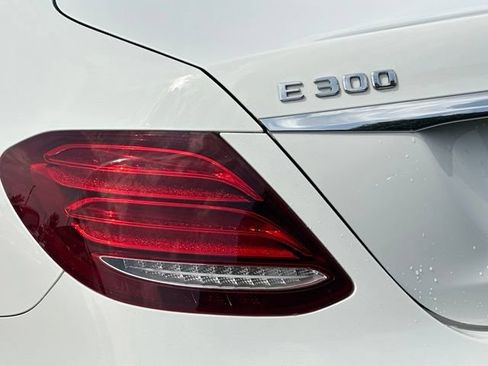 Certified 2017 Mercedes-Benz E 300 4MATIC image 11