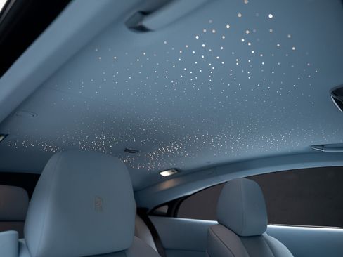 Used 2019 Rolls-Royce Wraith image 3