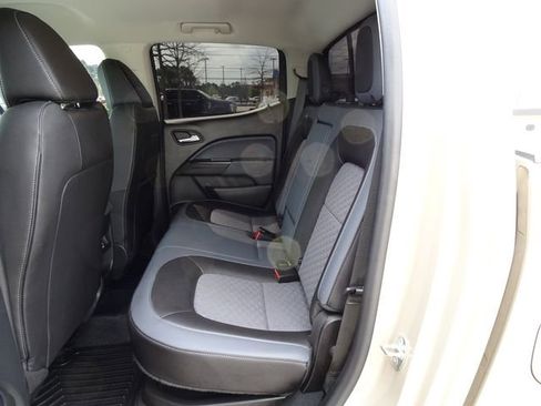 Used 2022 Chevrolet Colorado Z71 RWD image 14