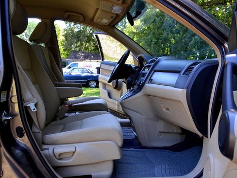 Used 2011 Honda CR-V LX image 14