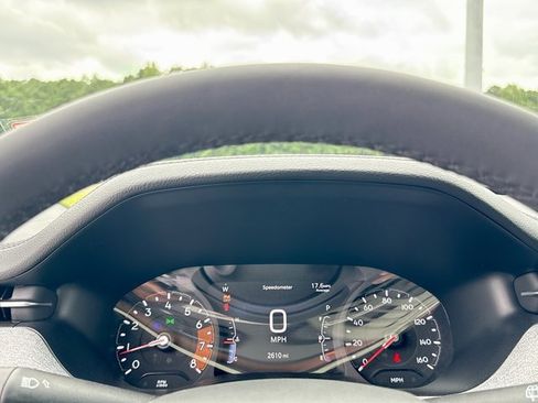 Used 2025 Jeep Compass Latitude image 15