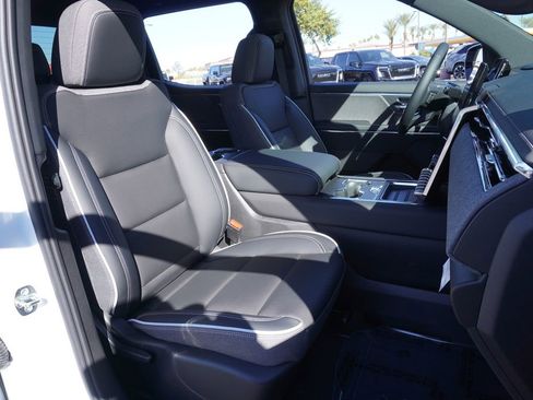 New 2026 GMC Sierra EV Elevation image 12