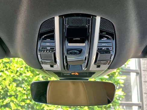 Used 2021 Porsche Cayenne Coupe image 41