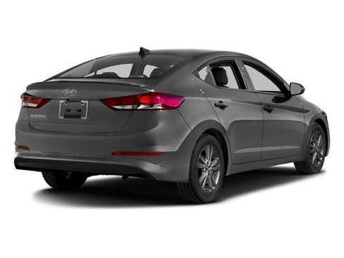 Used 2017 Hyundai Elantra SE w/ SE A/T Tech Package 03 FWD image 2
