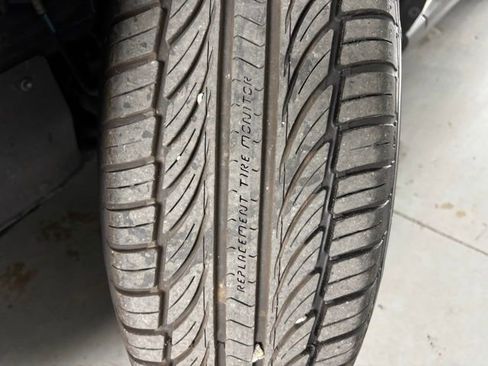 Used 2021 Toyota RAV4 XLE image 26