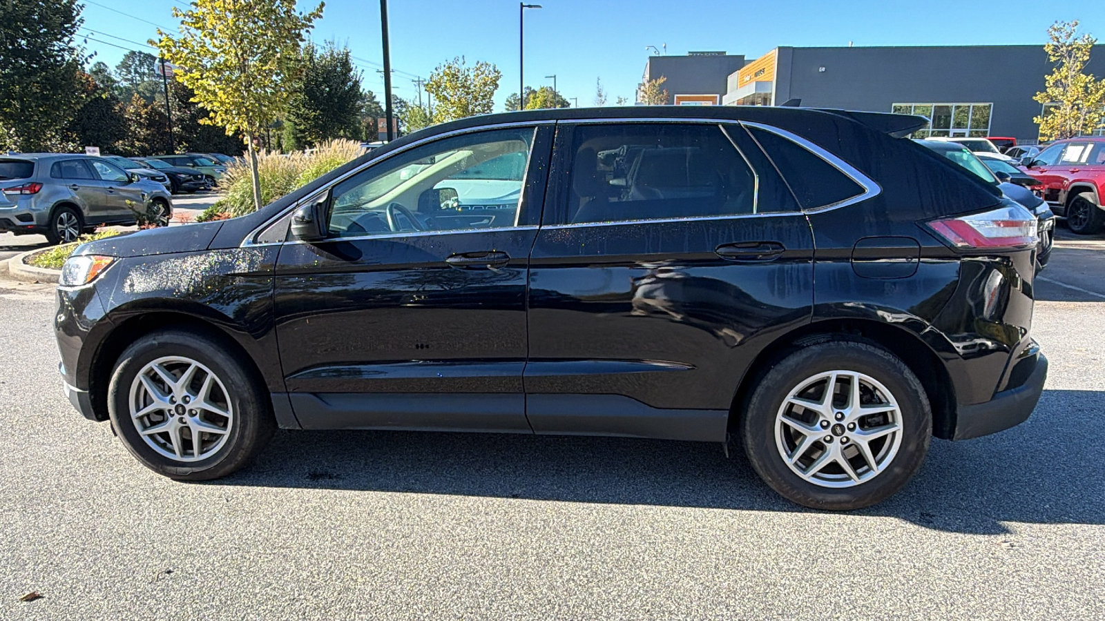 Used 2024 Ford Edge SEL AWD/4WD image 11