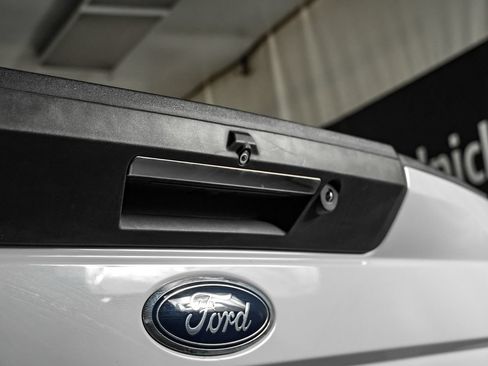 Used 2022 Ford F350 Lariat w/ Lariat Ultimate Package AWD/4WD image 46