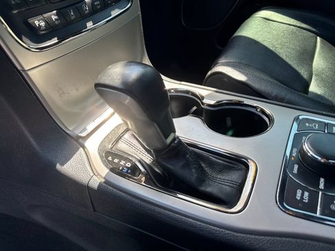 Used 2018 Jeep Grand Cherokee High Altitude AWD/4WD image 24