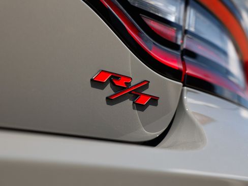 Used 2018 Dodge Charger R/T Scat Pack RWD image 51