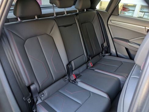 New 2025 Audi Q3 2.0T Premium Plus image 11