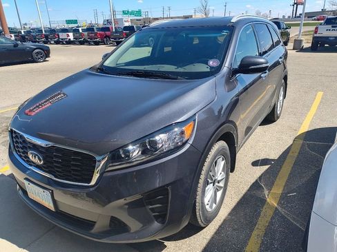 Used 2019 Kia Sorento AWD w/ LX Convenience Package image 3