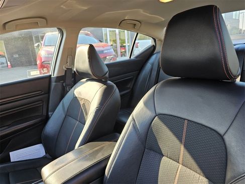 Used 2022 Nissan Altima 2.5 SR image 17