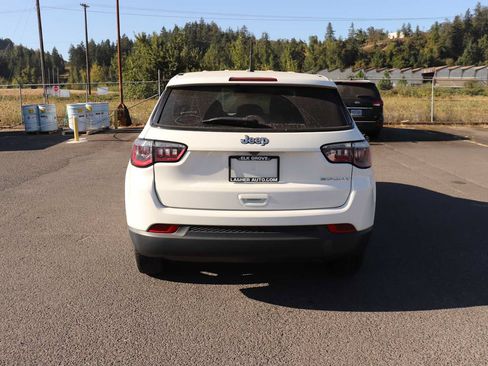 Used 2018 Jeep Compass Sport FWD image 6