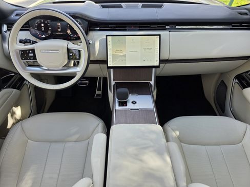 Certified 2024 Land Rover Range Rover Long Wheelbase Autobiography AWD/4WD image 4