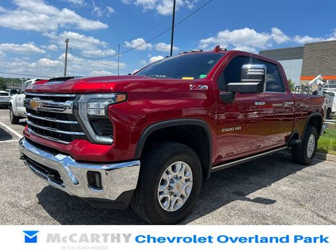 Used 2024 Chevrolet Silverado 2500 LTZ w/ LTZ Premium Package AWD/4WD image 7