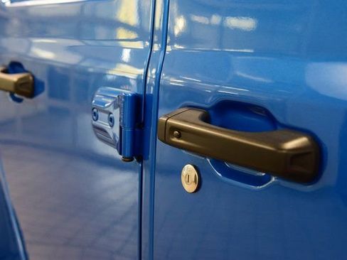 Used 2024 Jeep Gladiator Rubicon w/ Convenience Group image 15