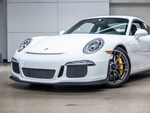 Used 2014 Porsche 911 GT3 w/ Sound Package Plus RWD image 20