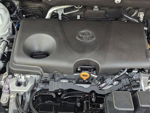 Certified 2025 Toyota RAV4 XLE FWD image 21