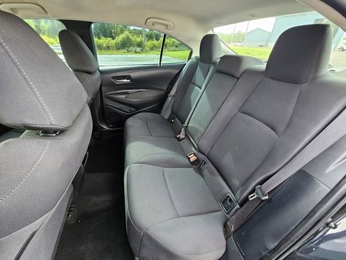 Used 2021 Toyota Corolla LE image 23