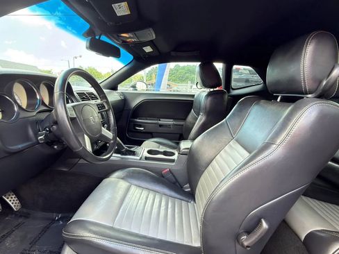 Used 2009 Dodge Challenger R/T image 22