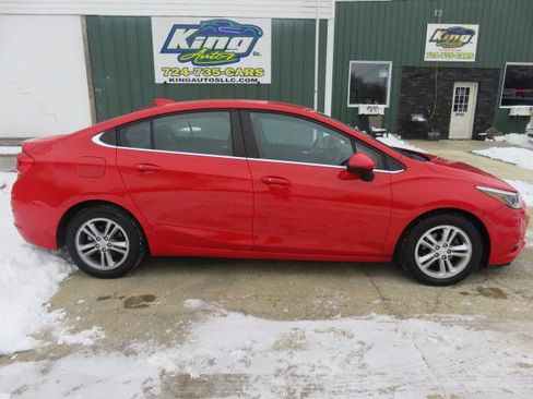 Used 2016 Chevrolet Cruze LT w/ Convenience Package image 8