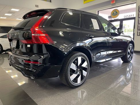 Used 2024 Volvo XC60 T8 Plus AWD/4WD image 5