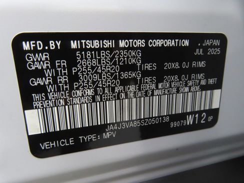 New 2025 Mitsubishi Outlander SE image 28