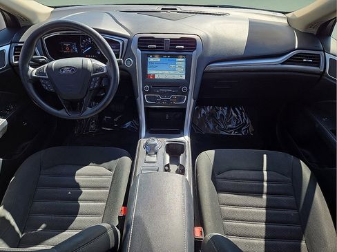 Used 2018 Ford Fusion SE image 15