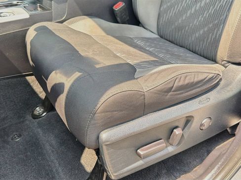 Used 2018 Toyota Tundra SR5 AWD/4WD image 19
