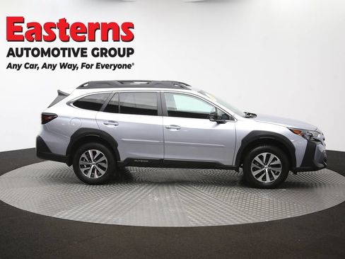 Used 2025 Subaru Outback Premium AWD/4WD image 39