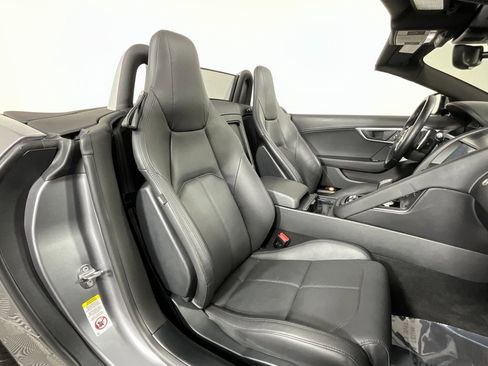 Used 2021 Jaguar F-TYPE P300 image 19