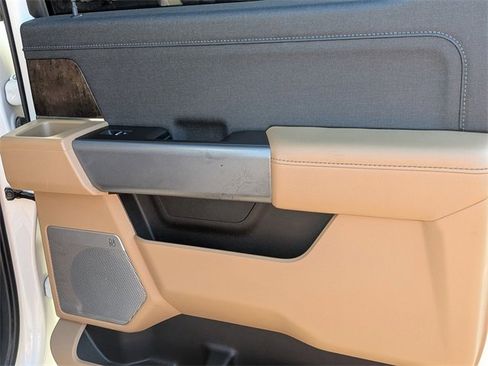Used 2023 Ford F250 Lariat w/ Lariat Ultimate Package image 33