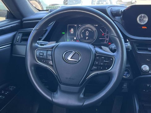 Used 2022 Lexus ES 300h w/ Premium Package image 8