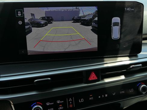 Used 2024 Kia Sorento S w/ Panoramic Sunroof Package FWD image 19