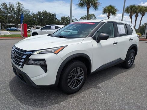 Certified 2024 Nissan Rogue S FWD image 8