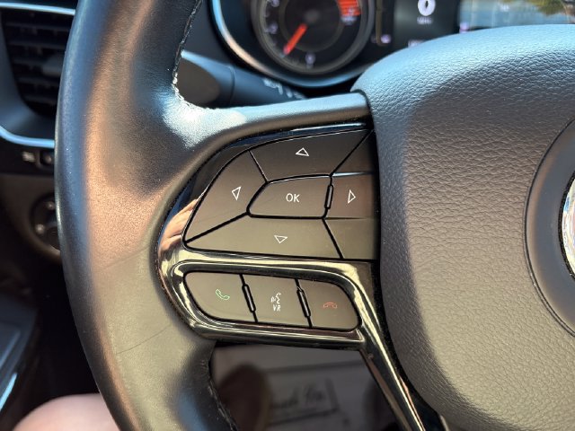 Used 2019 Jeep Cherokee Latitude Plus AWD/4WD image 11