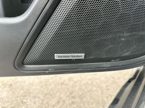 Certified 2025 Subaru Outback Limited image 34