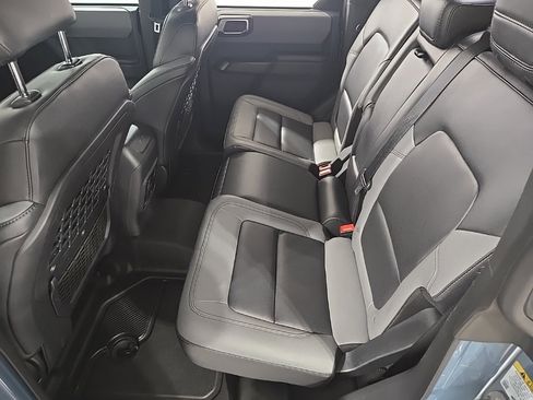Used 2024 Ford Bronco Black Diamond image 19