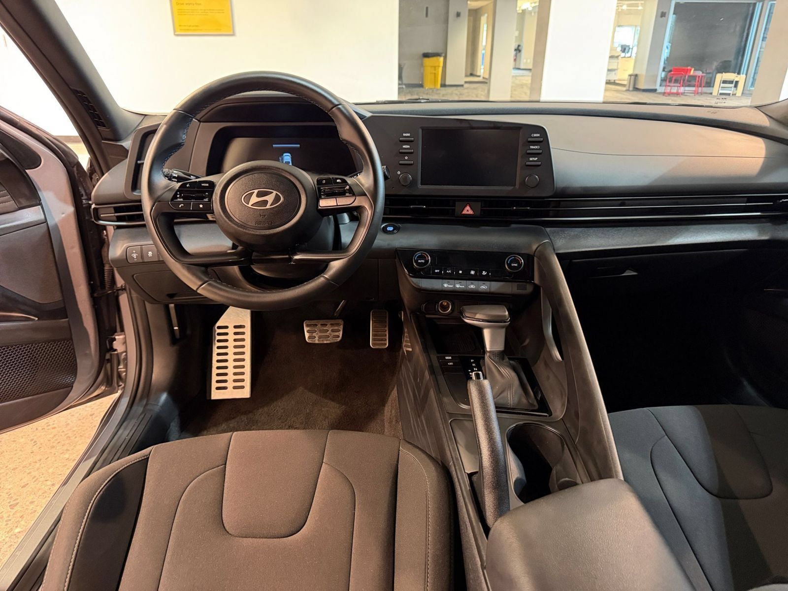 Used 2026 Hyundai Elantra Sport FWD image 33