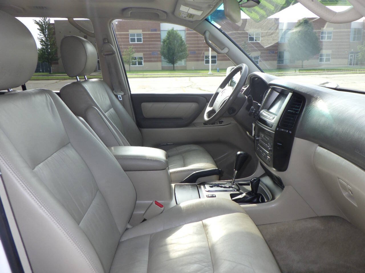 Used 2004 Toyota Land Cruiser AWD/4WD image 17