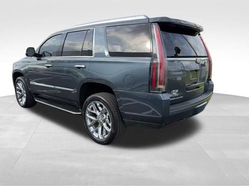 Used 2019 Cadillac Escalade Luxury RWD image 5