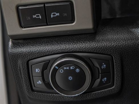 Used 2020 Ford F250 Lariat w/ Lariat Value Package AWD/4WD image 27