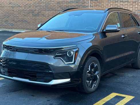 Used 2023 Kia Niro Wind image 3