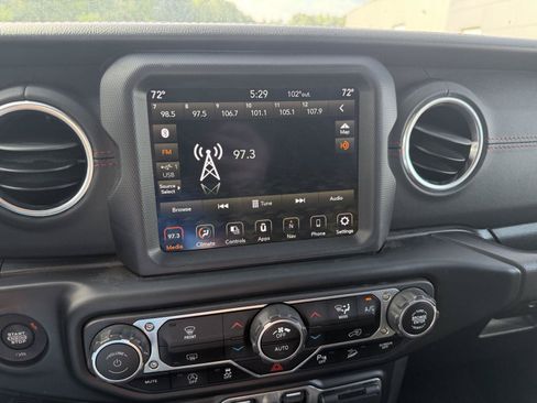 Used 2020 Jeep Wrangler Unlimited Rubicon w/ Quick Order Package 28Y Recon AWD/4WD image 9